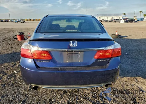 2015 Honda Accord Sport z USA, uszkodzony, nr VIN 1HGCR2F52FA000703